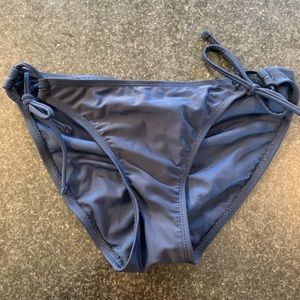 cinched bikini bottoms (navy blue)